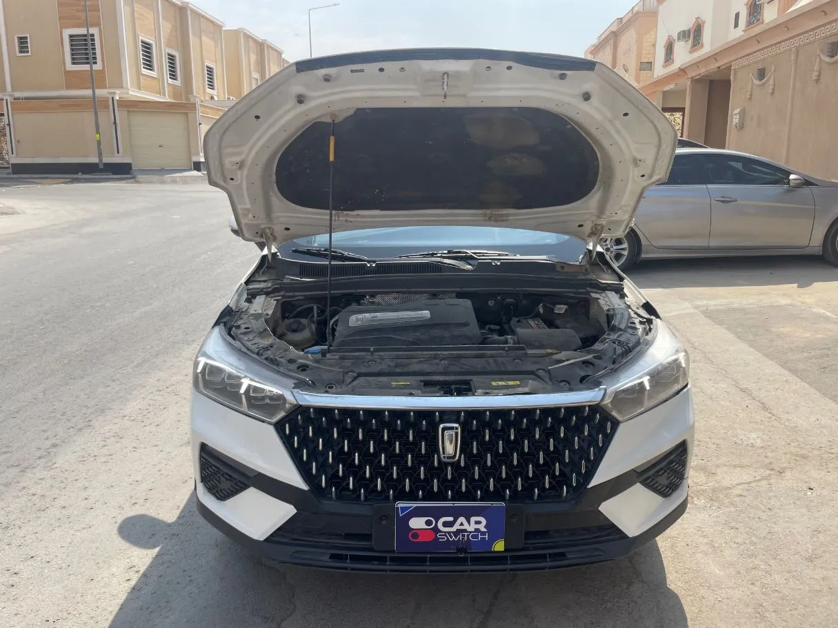 Car image 21
