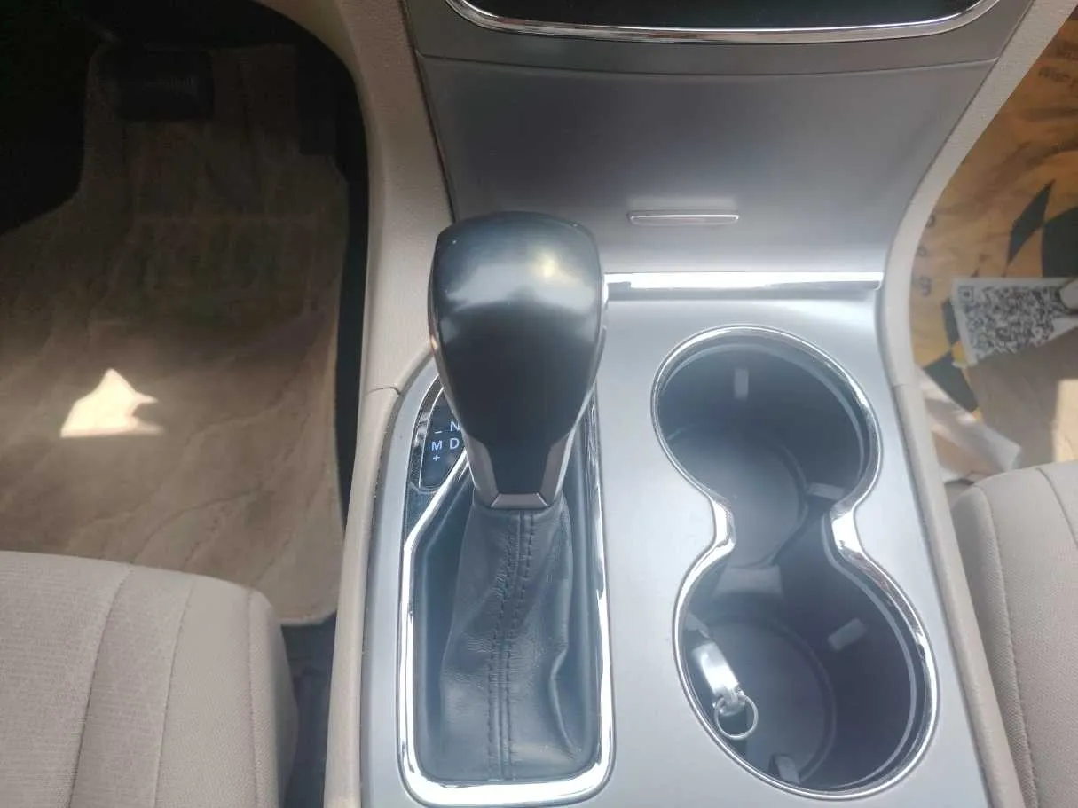 Car image 20