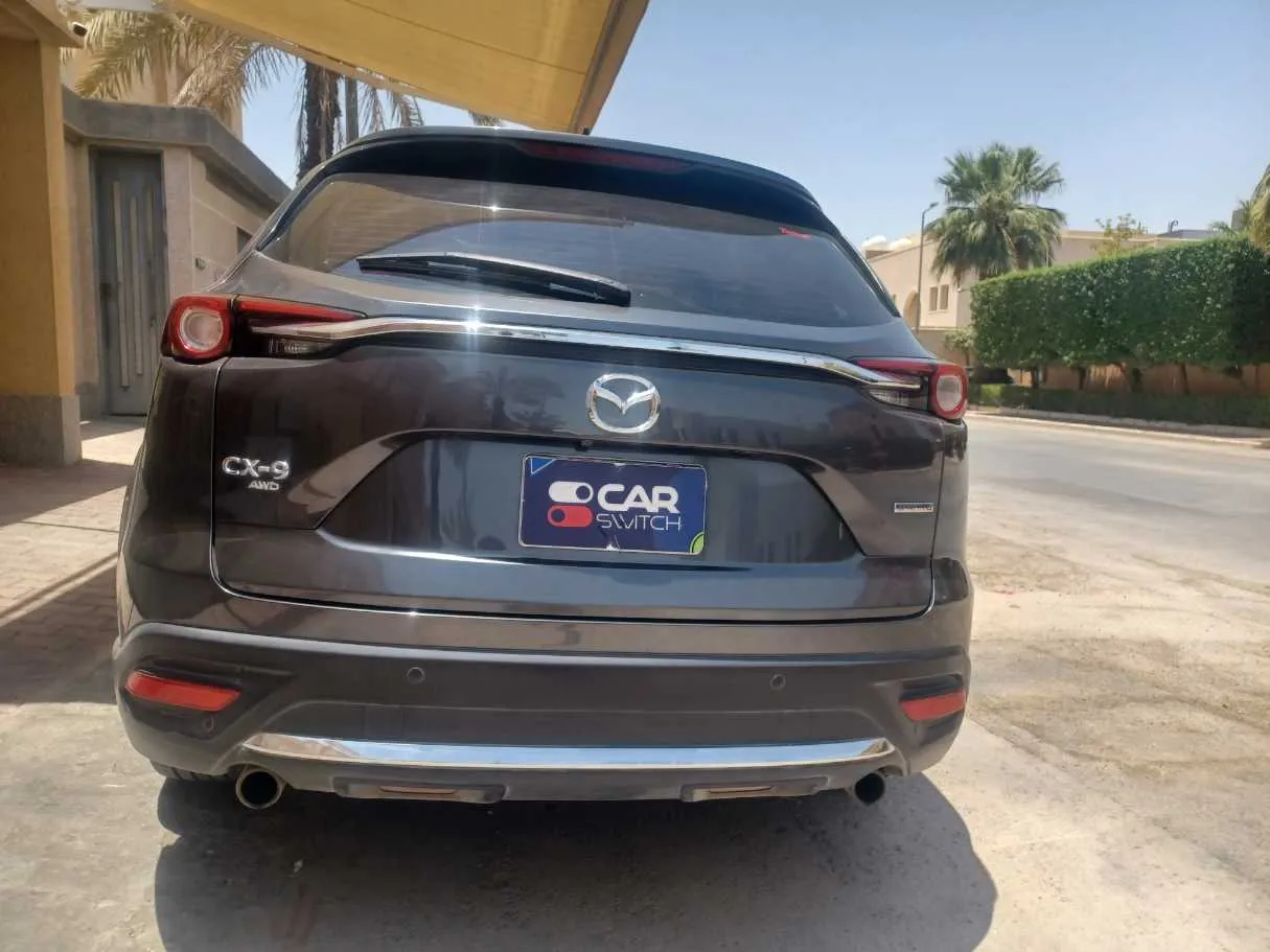 Car image 6
