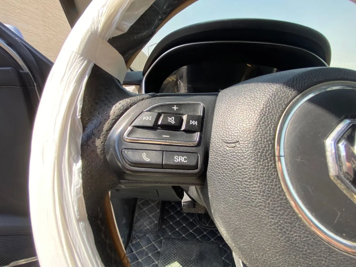 Car image 21