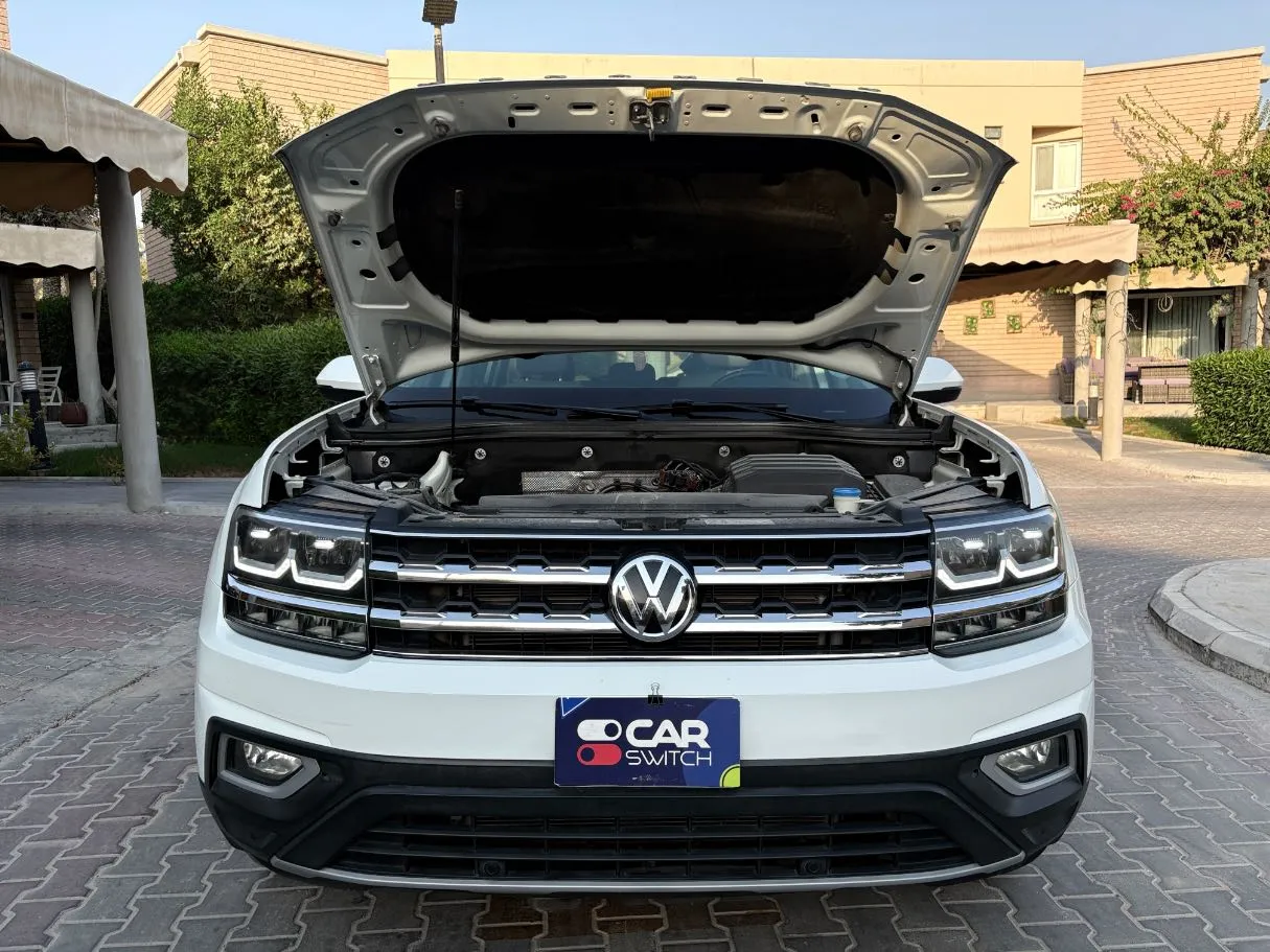 Car image 26