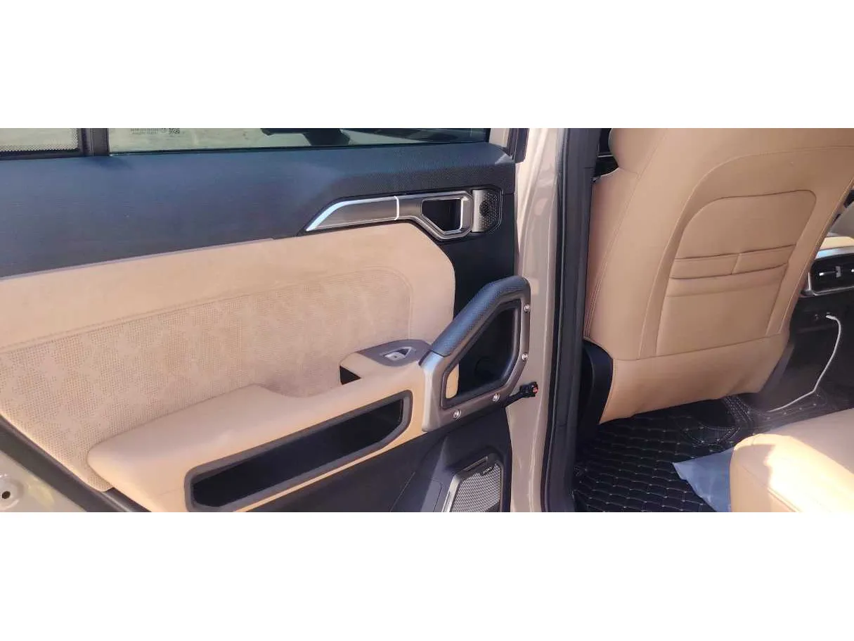 Car image 31
