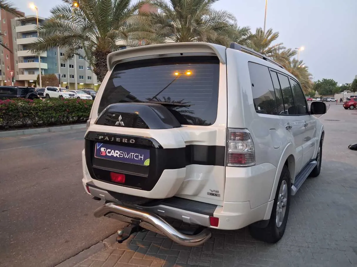 Car image 7