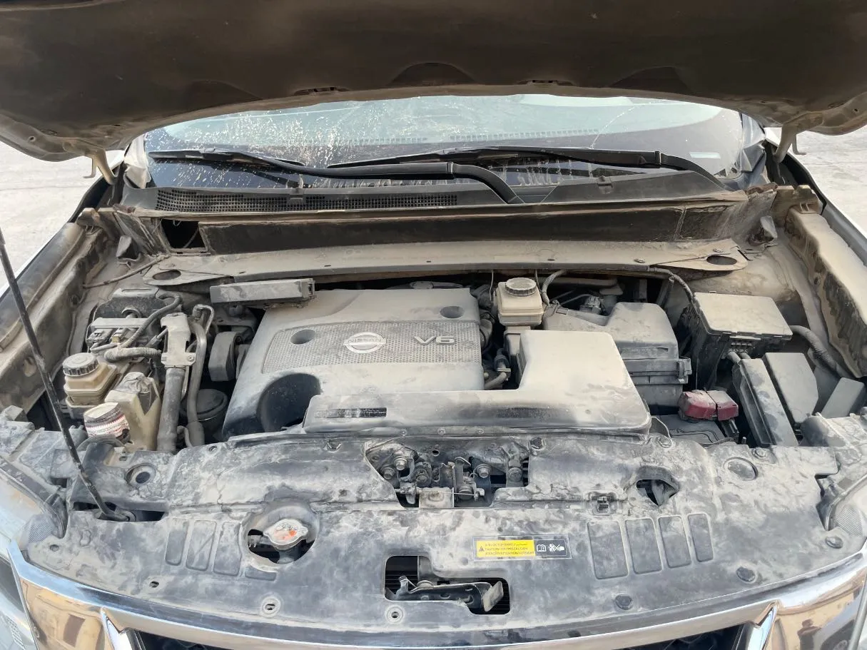 Car image 24