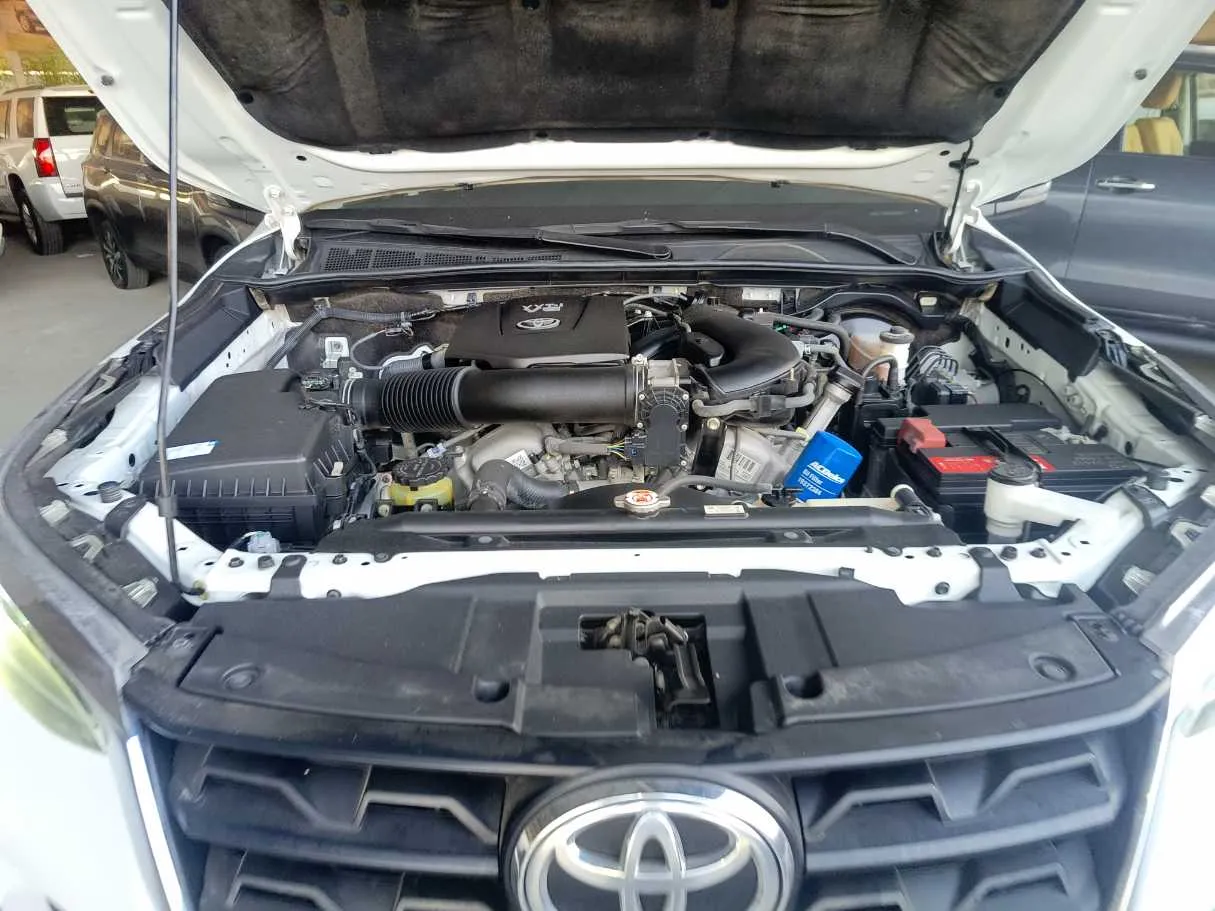 Car image 37