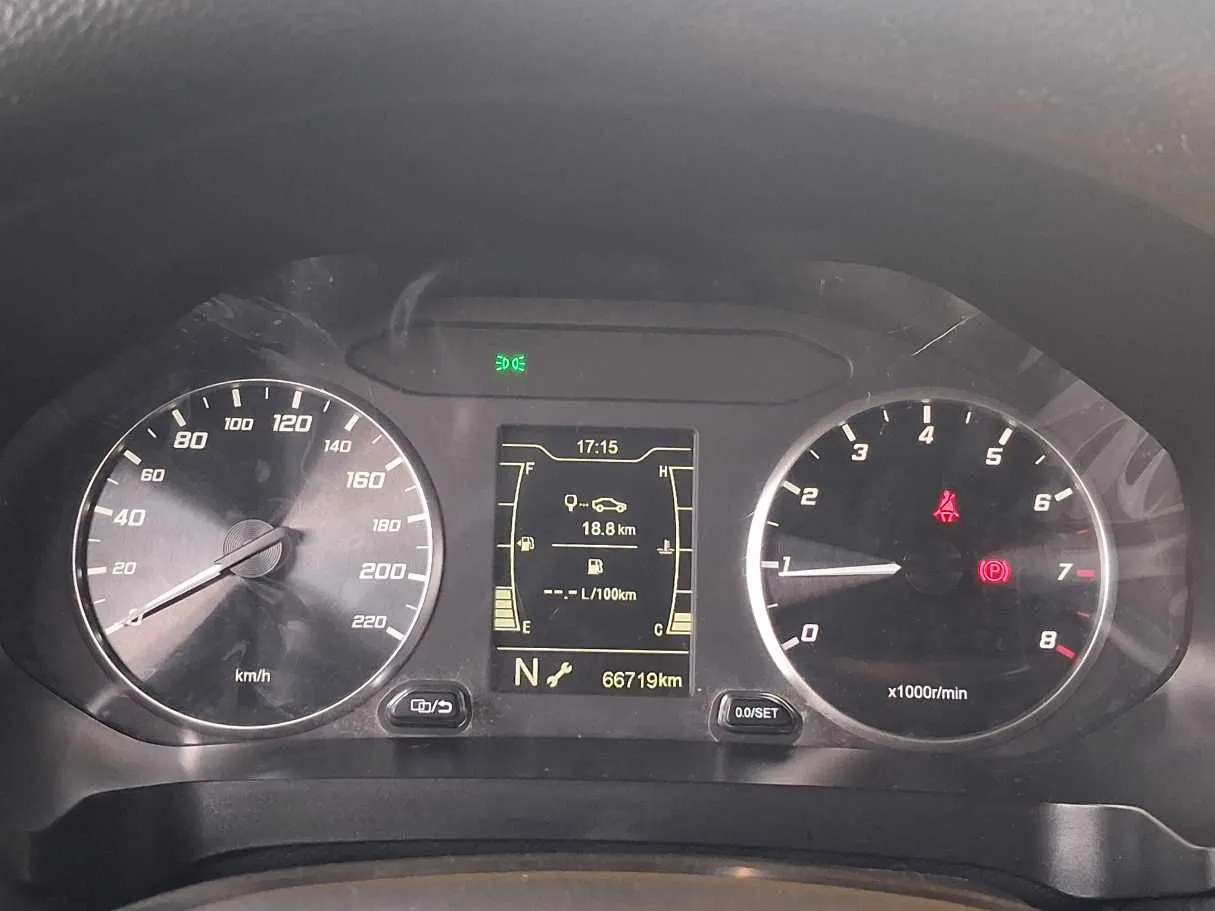 Car image 20