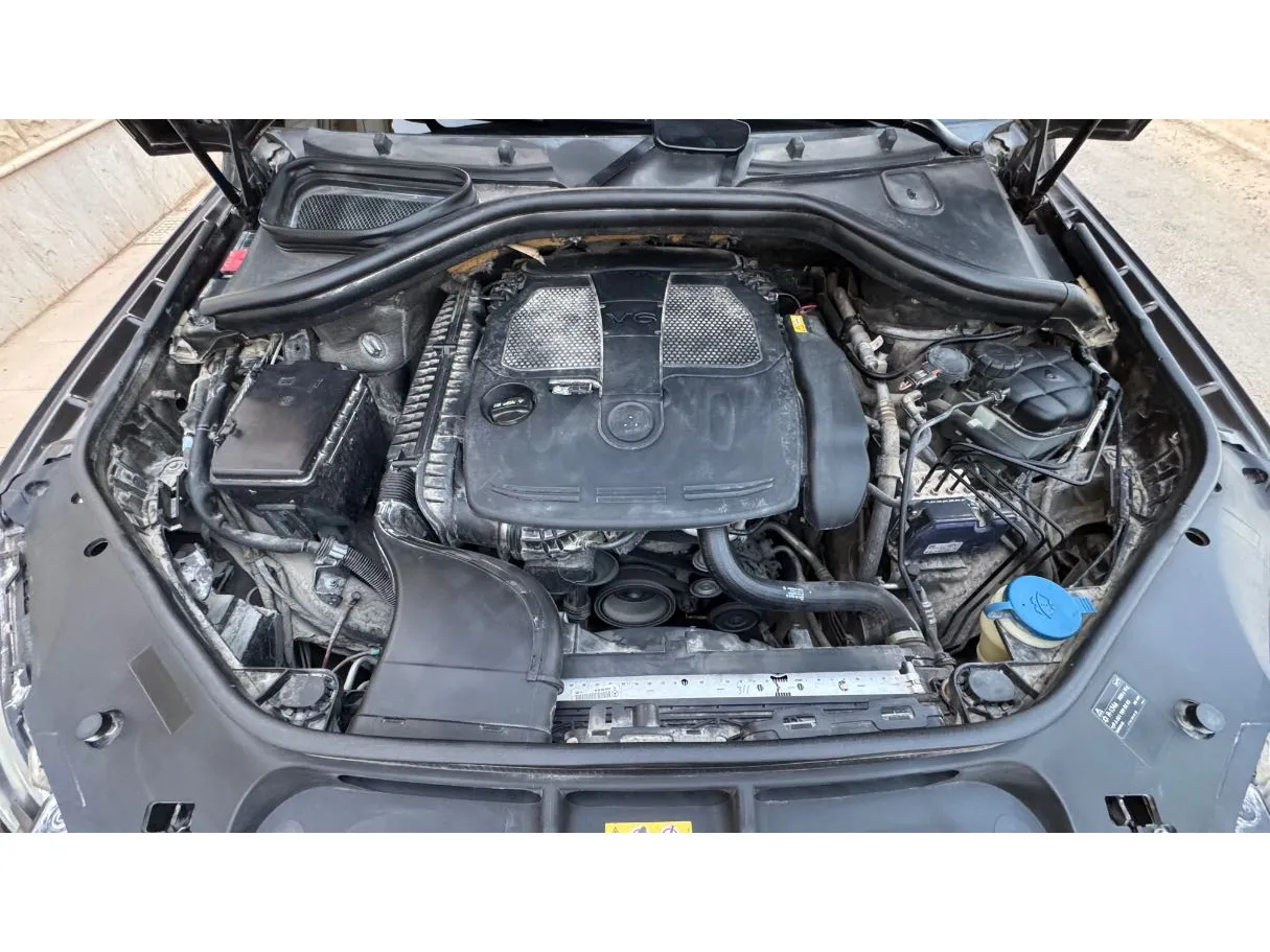Car image 27