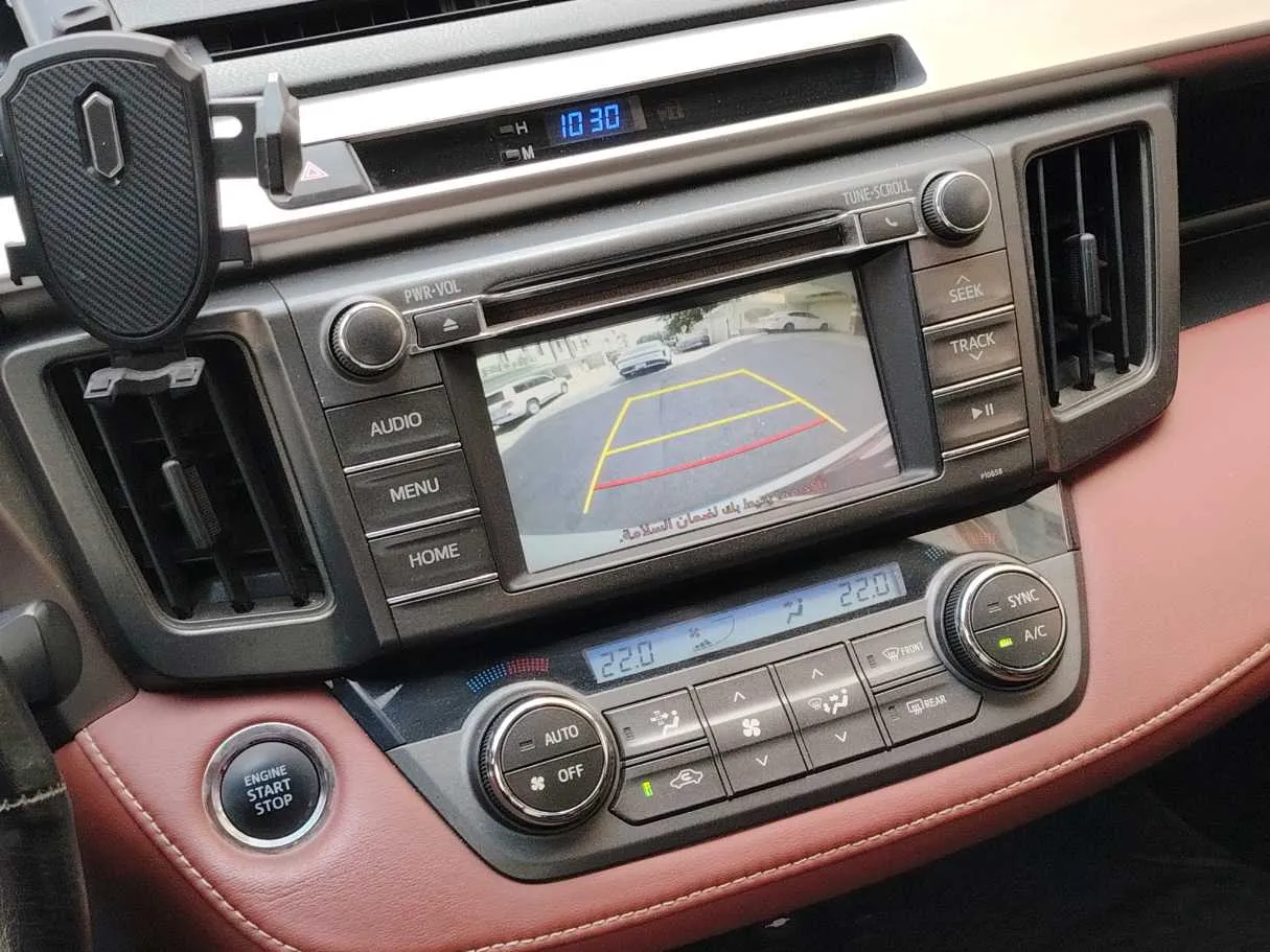Car image 30