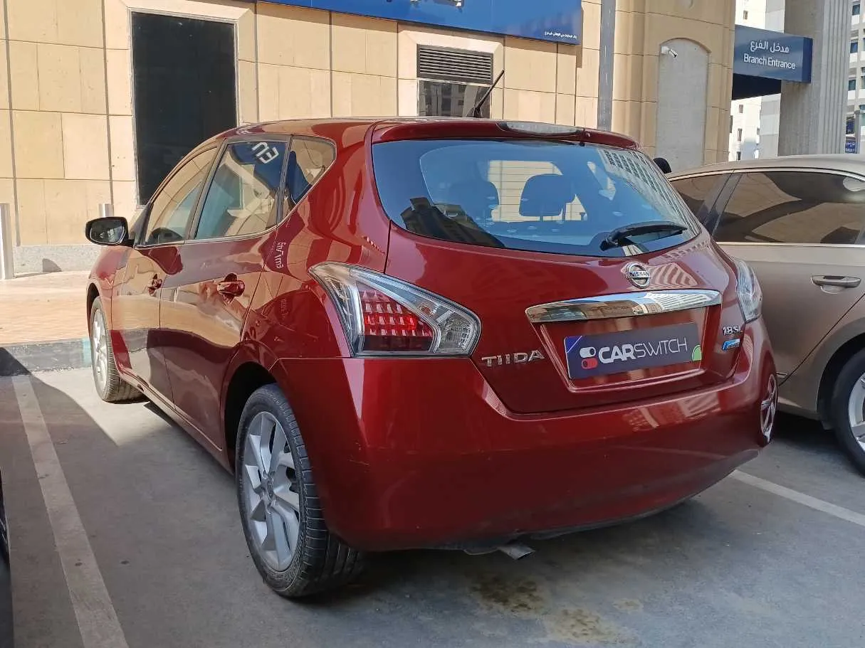 Car image 8