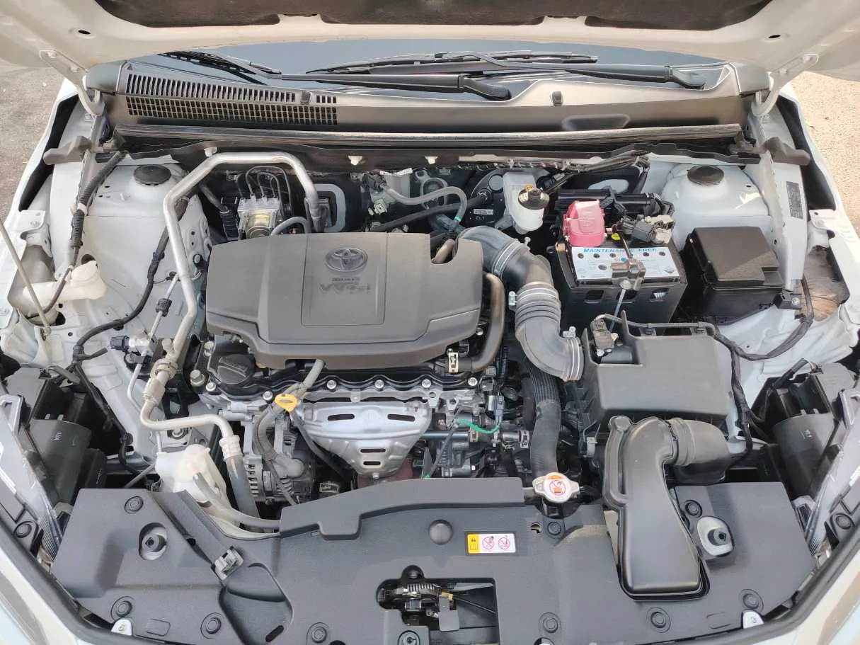 Car image 28