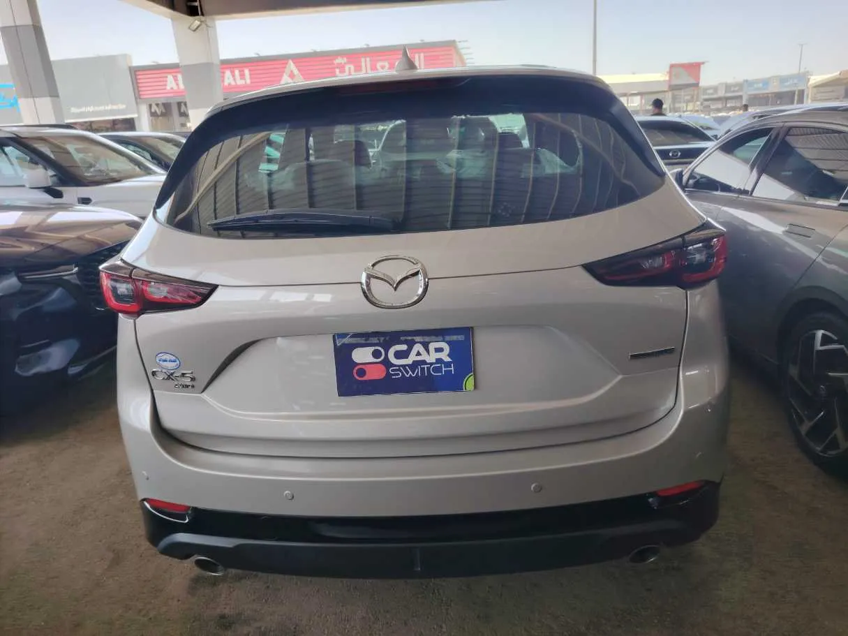 Car image 6