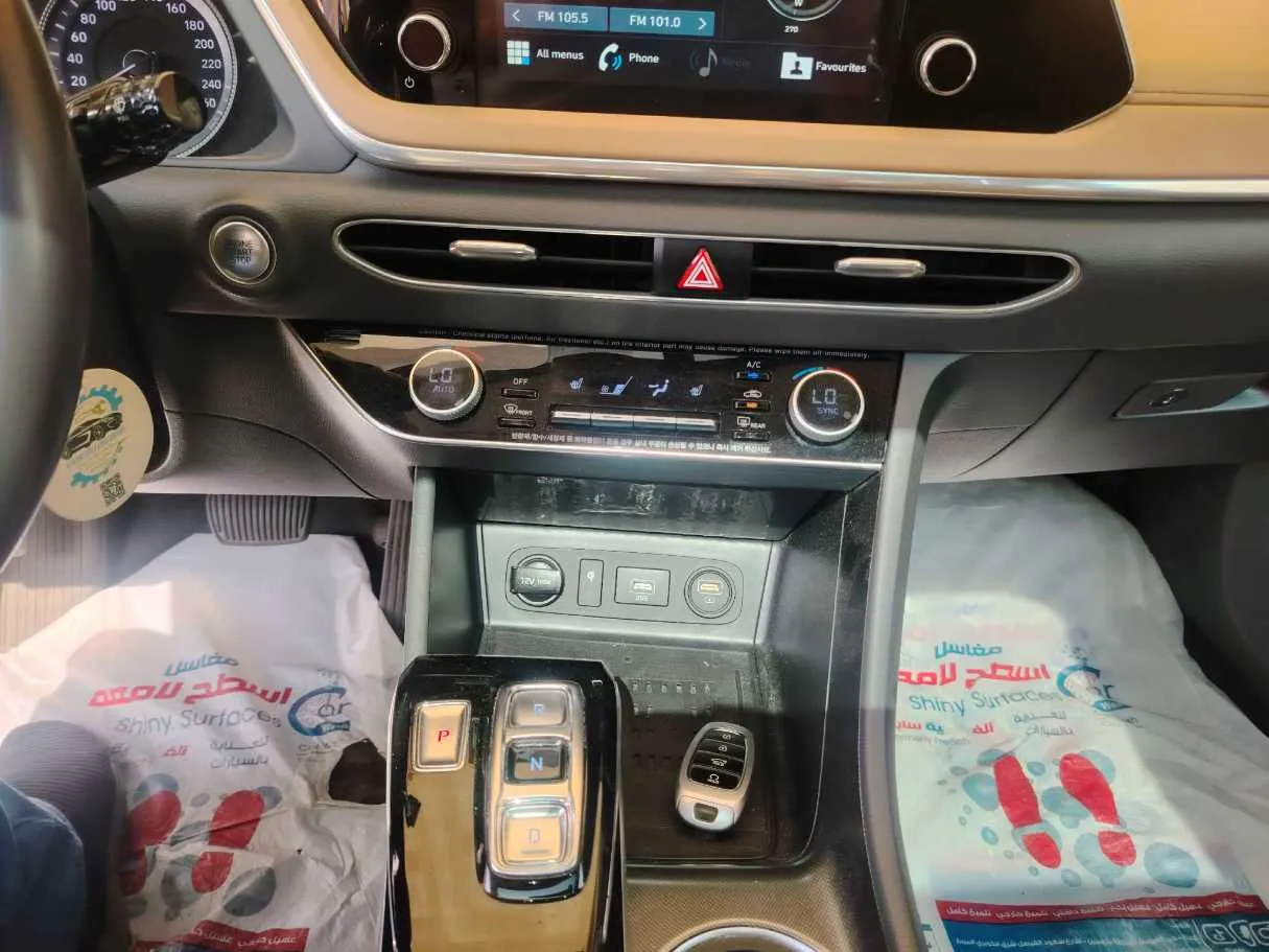 Car image 20