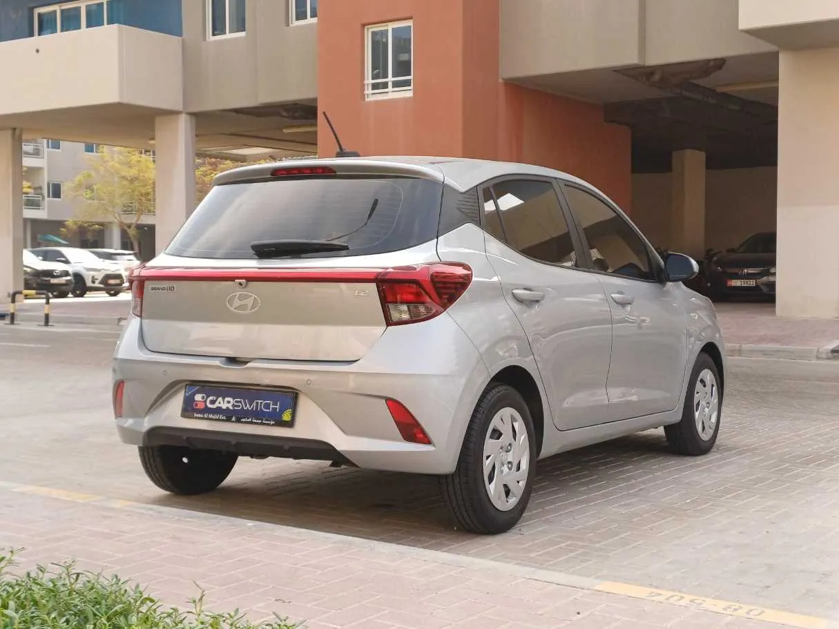 Car image 5