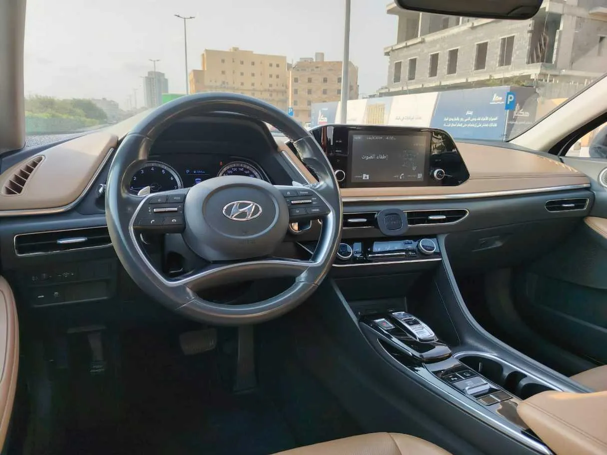 Car image 31