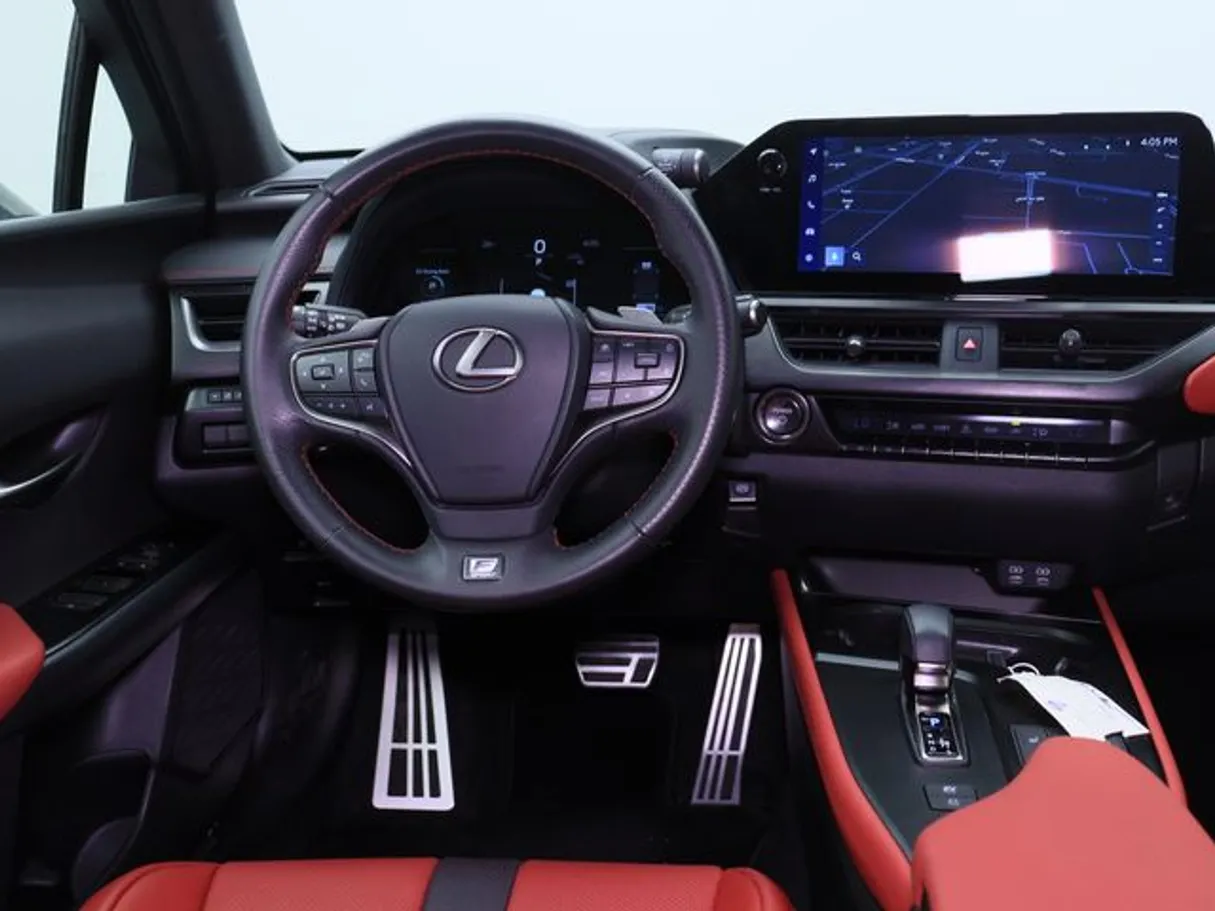 Car image 15