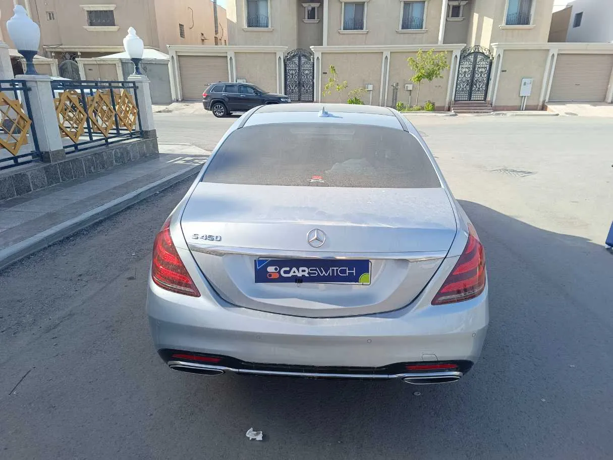 Car image 8