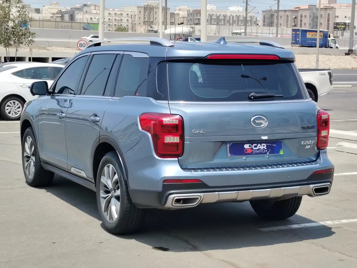 Car image 7