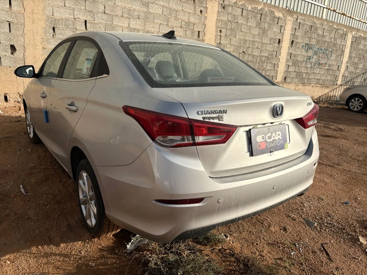 Car image 6