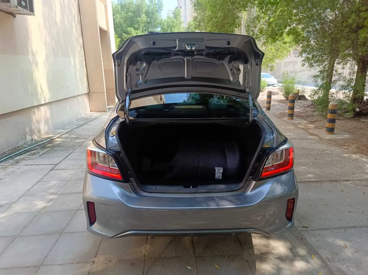 Car image 28