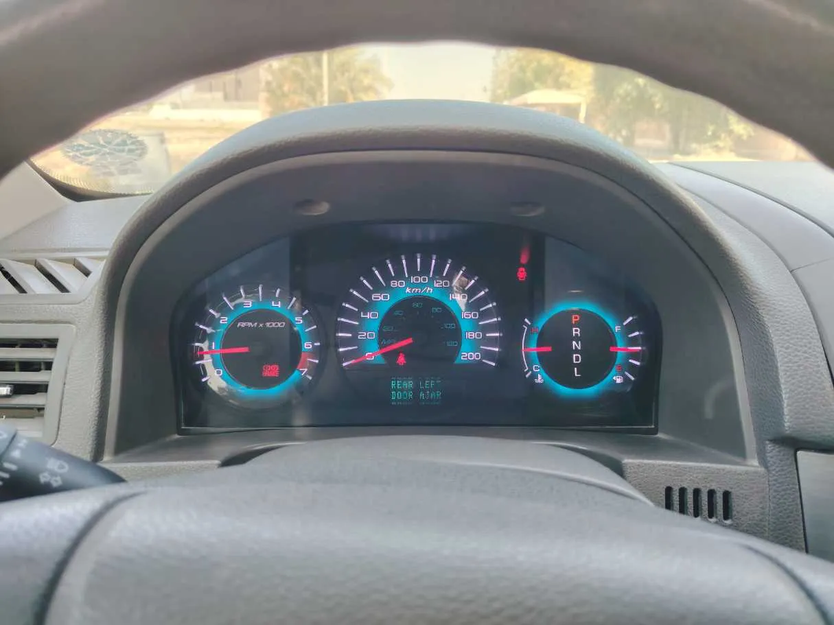 Car image 17