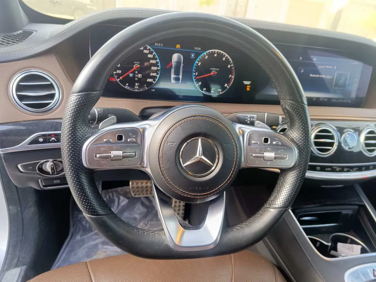 Car image 27
