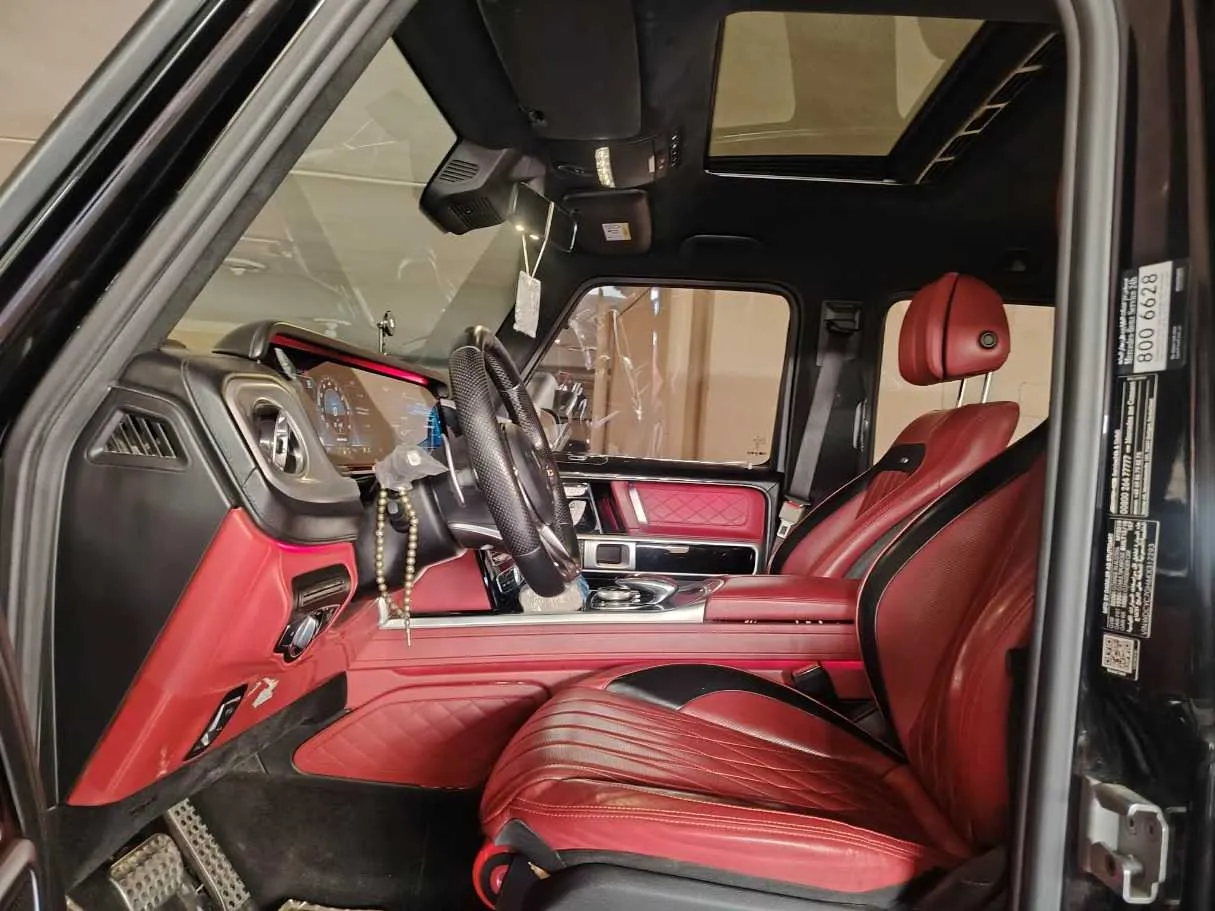 Car image 13