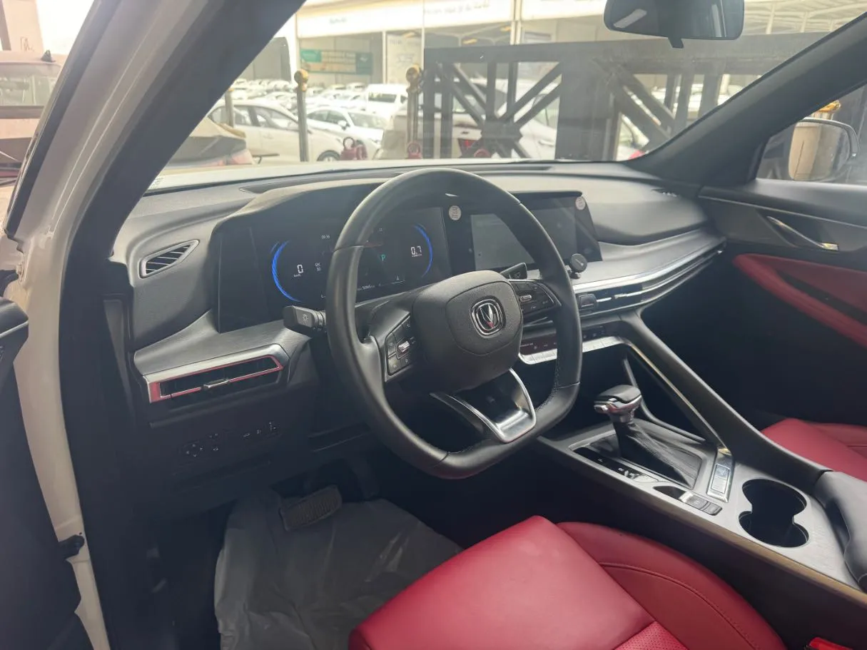 Car image 8