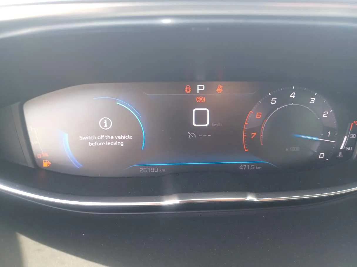 Car image 19