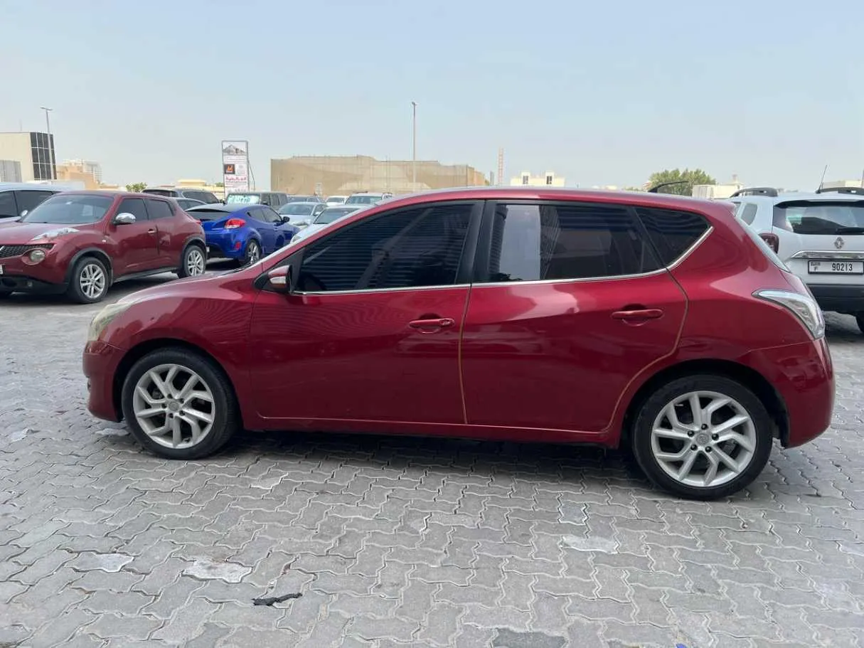 Car image 4