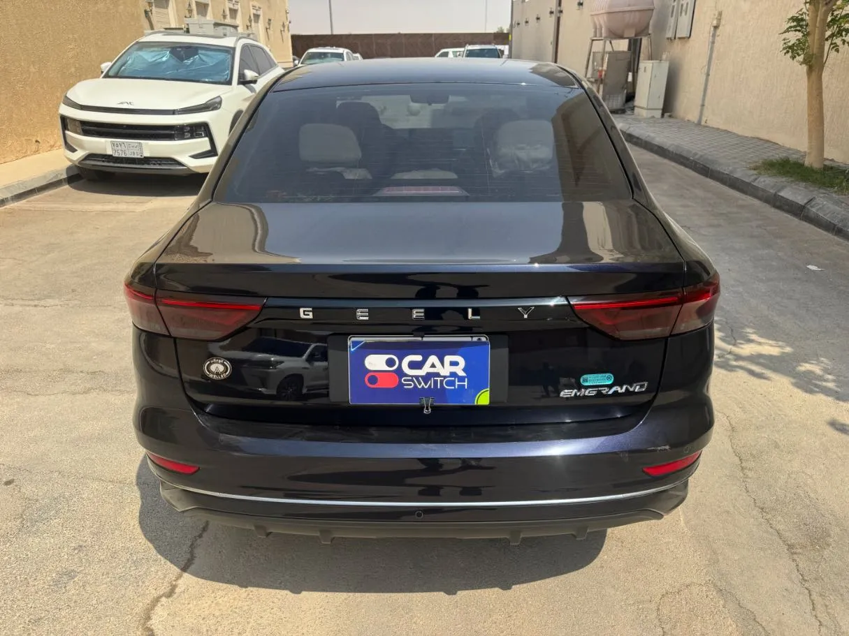 Car image 6