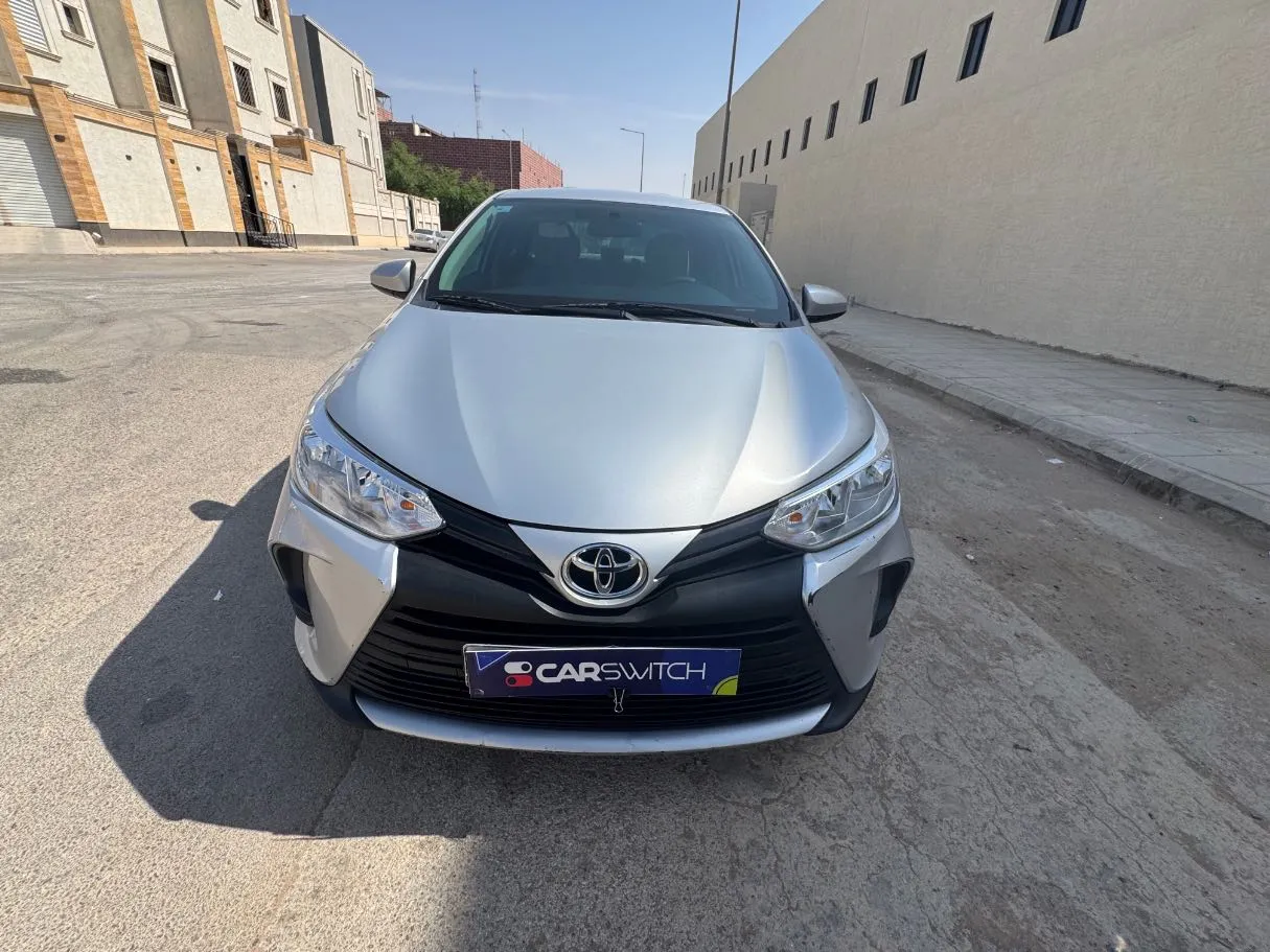 Car image 2
