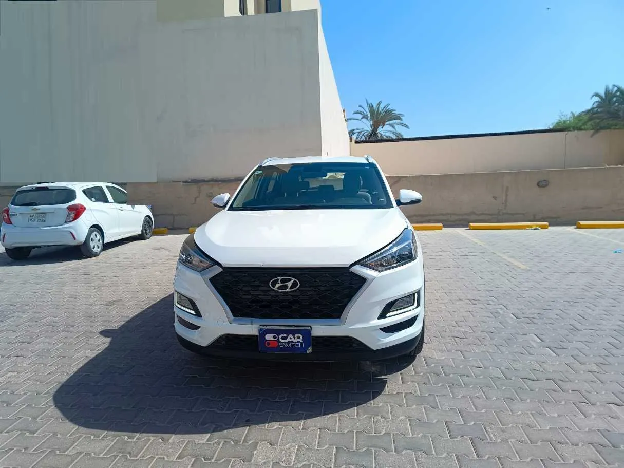Car image 2