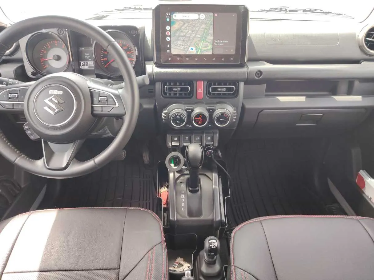 Car image 18