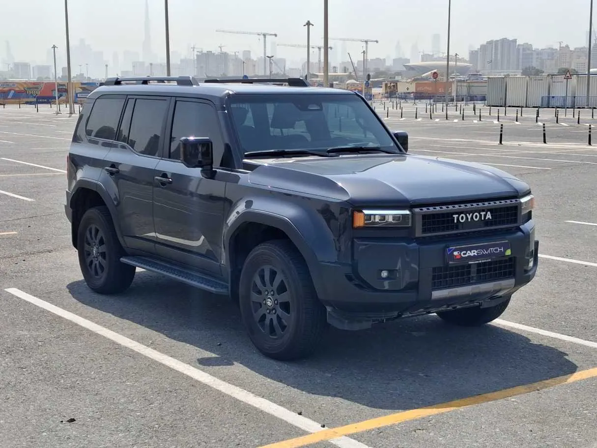 Car image 3