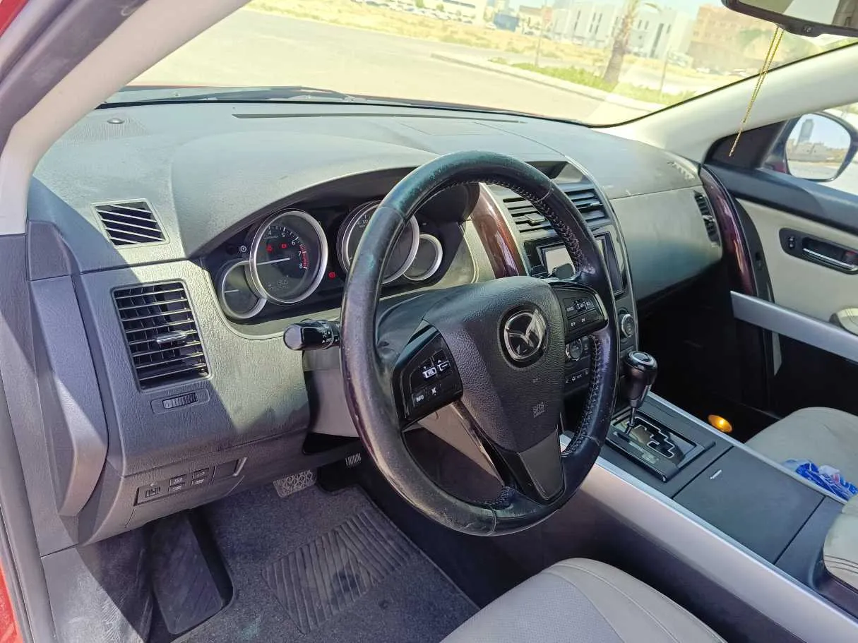 Car image 15