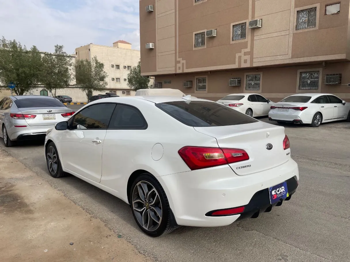 Car image 7