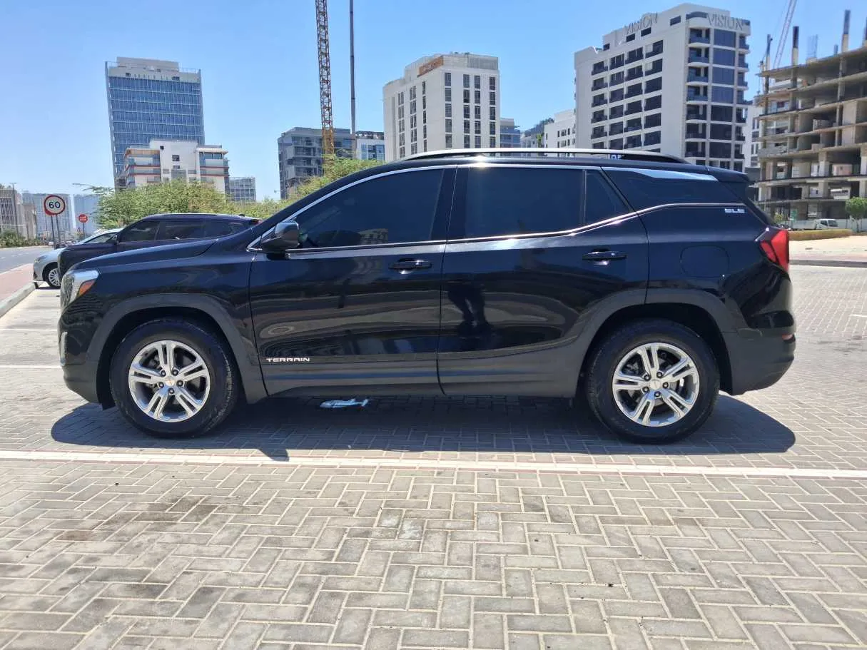 Car image 8