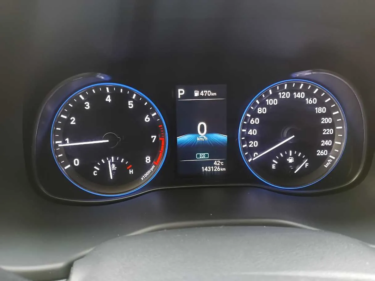 Car image 19