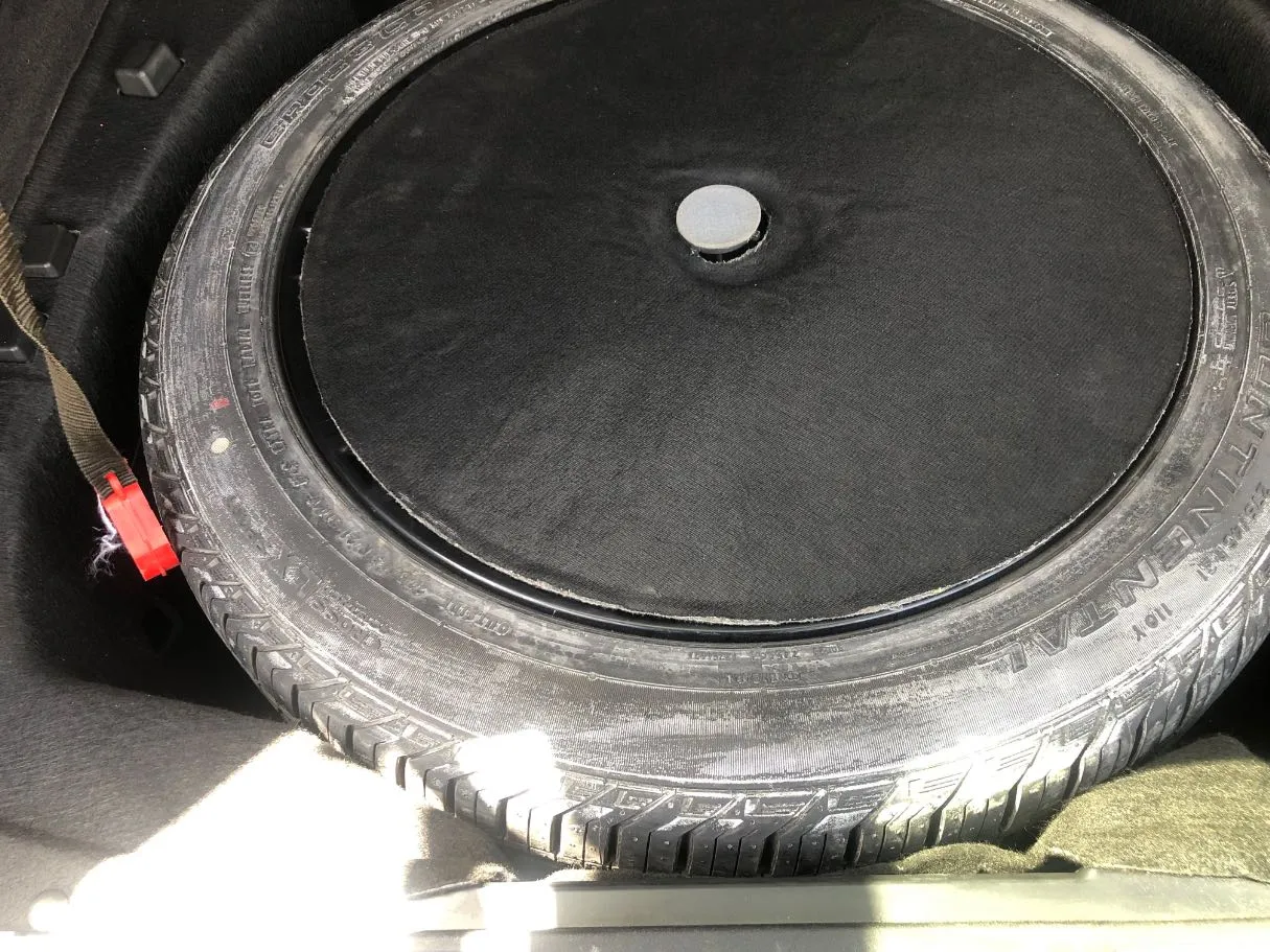 Car image 24