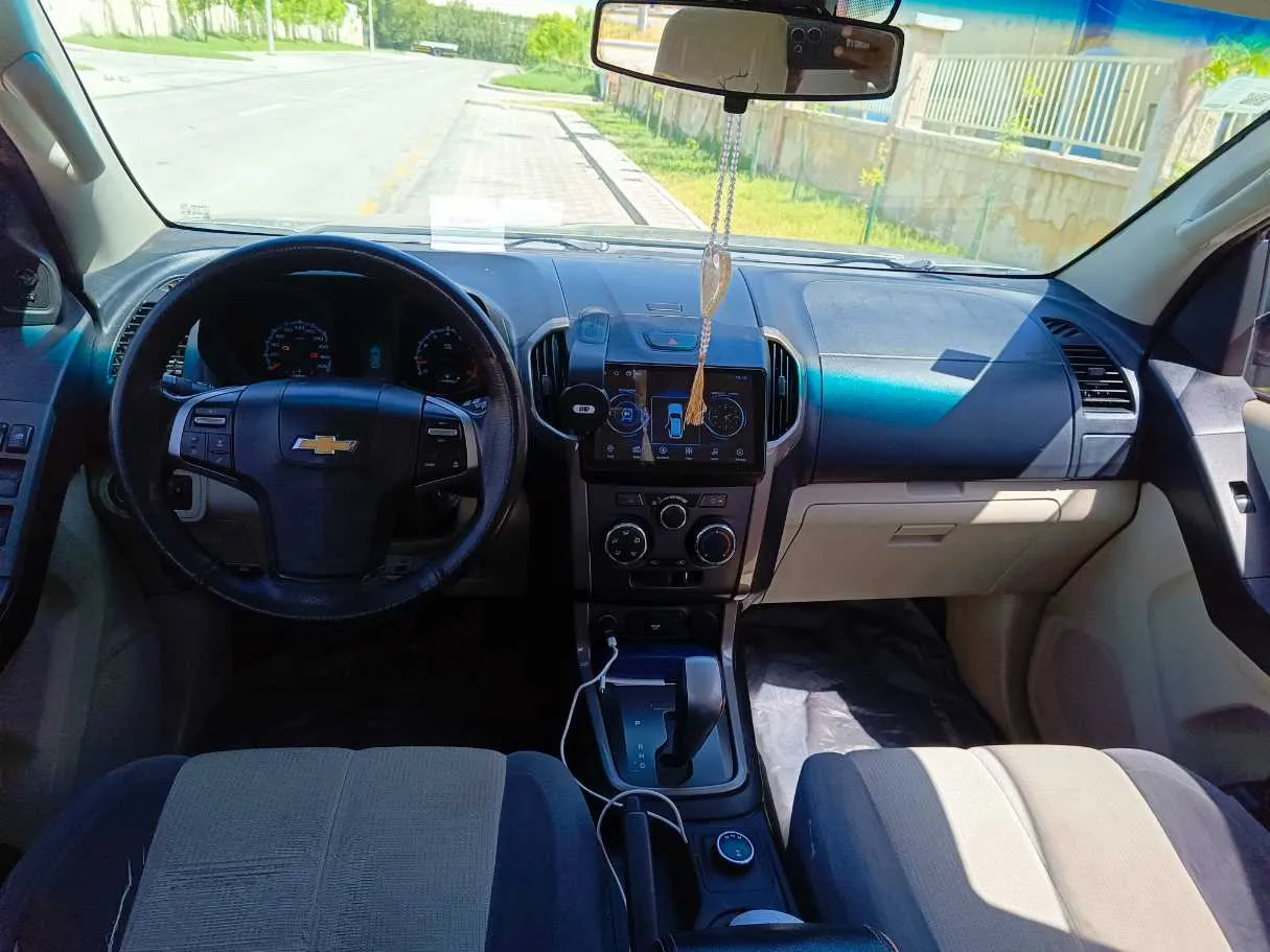 Car image 20