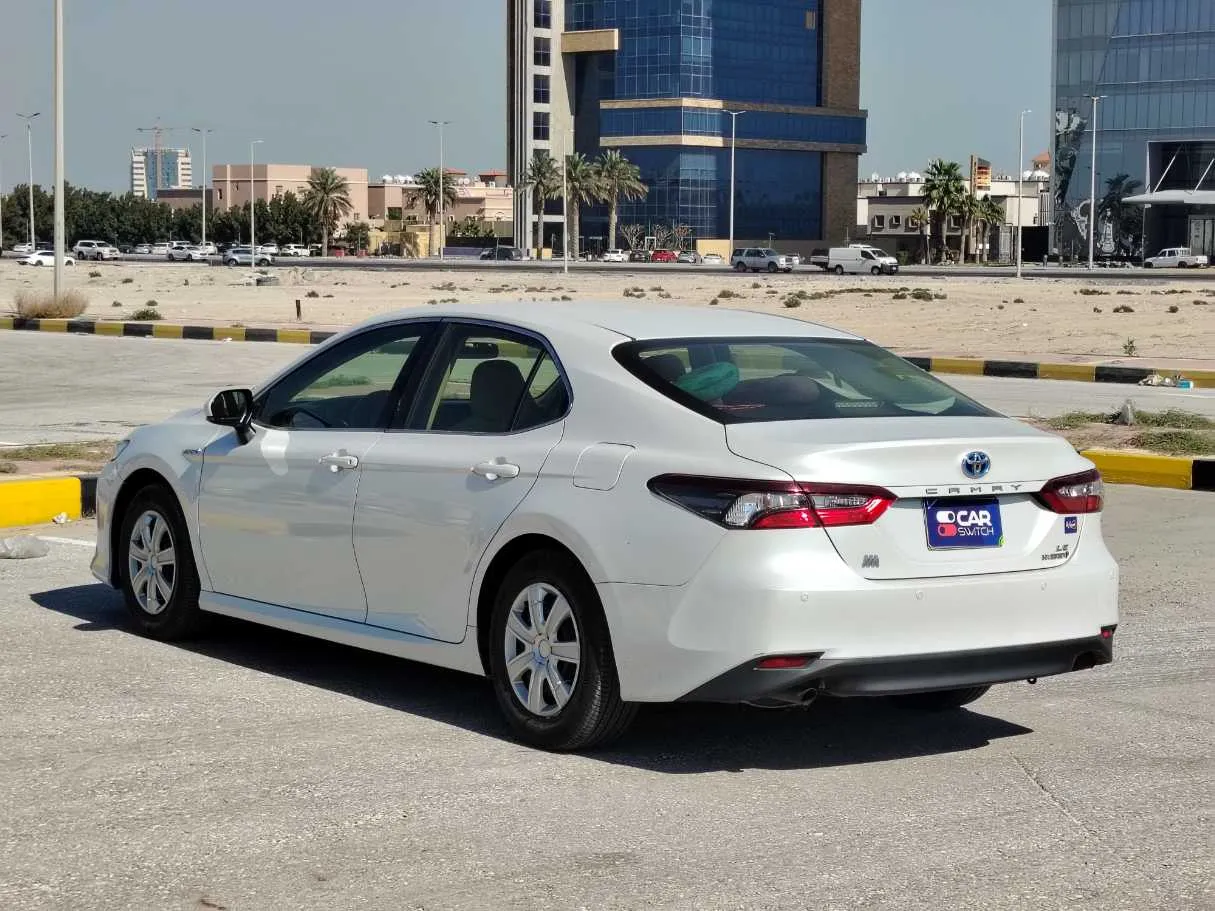 Car image 7