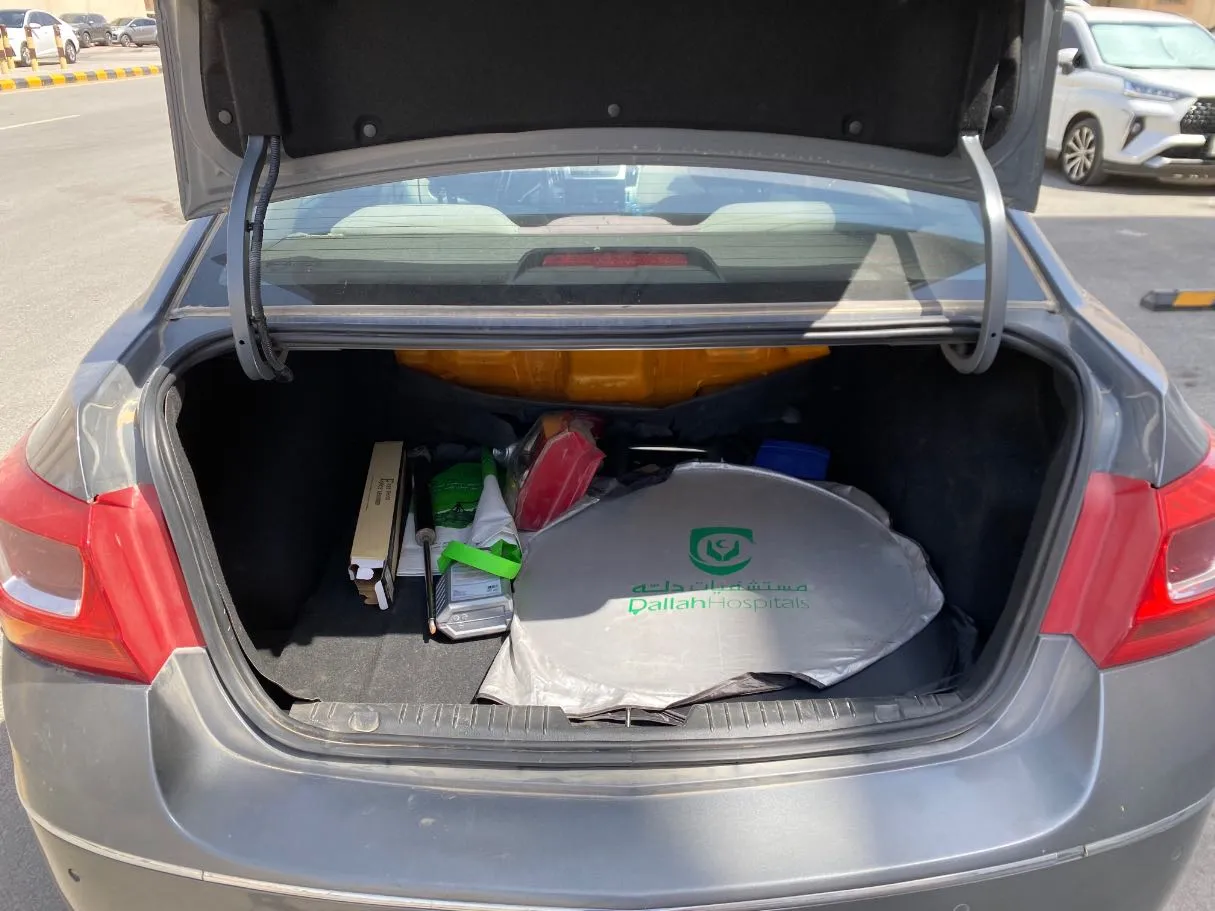 Car image 17