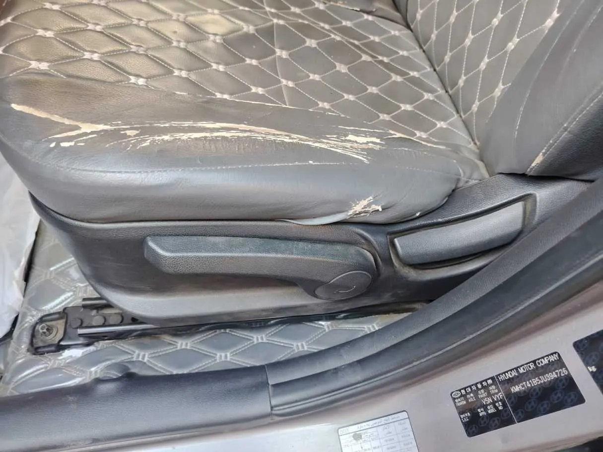 Car image 38