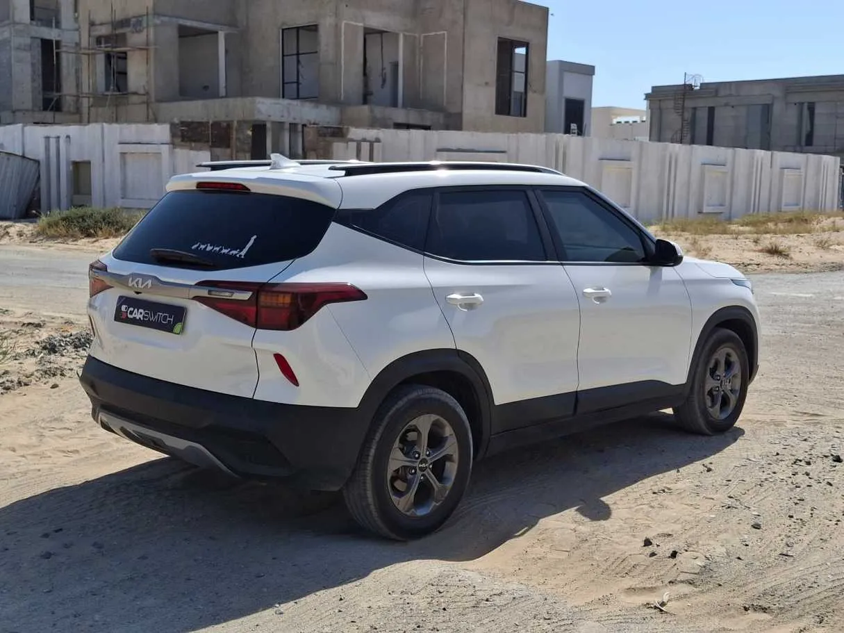 Car image 5