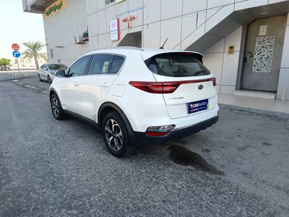 Car image 7