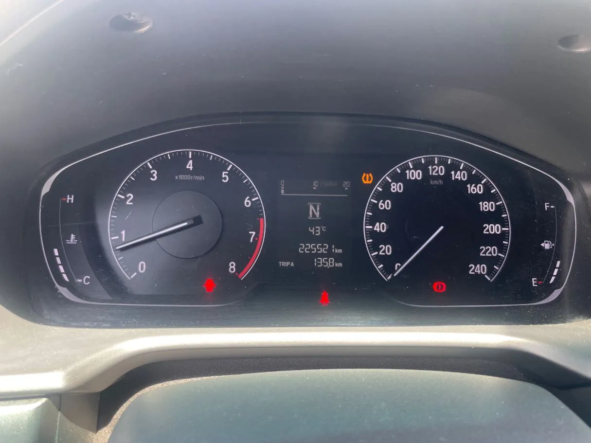 Car image 21