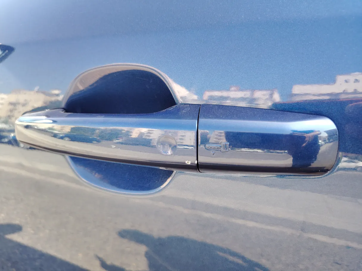 Car image 27