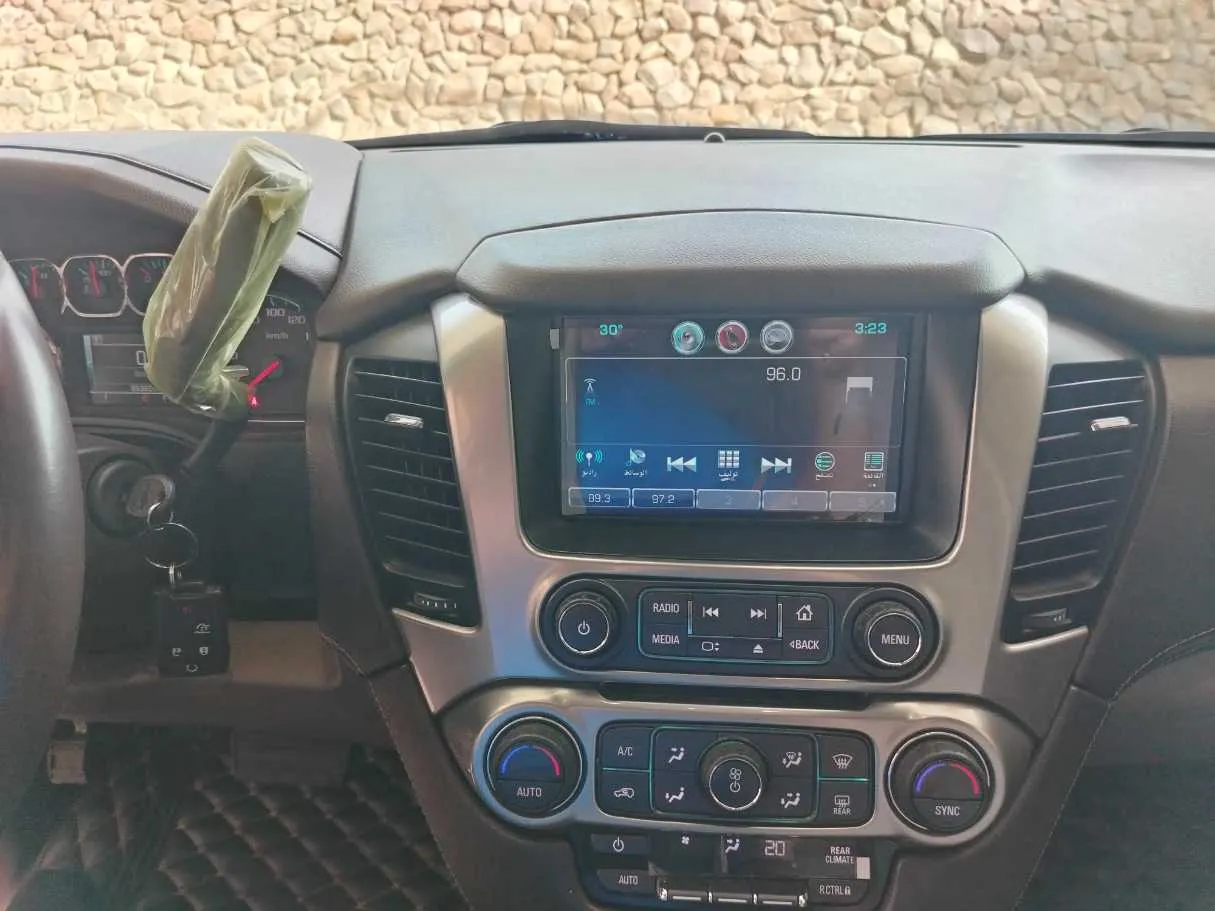 Car image 25