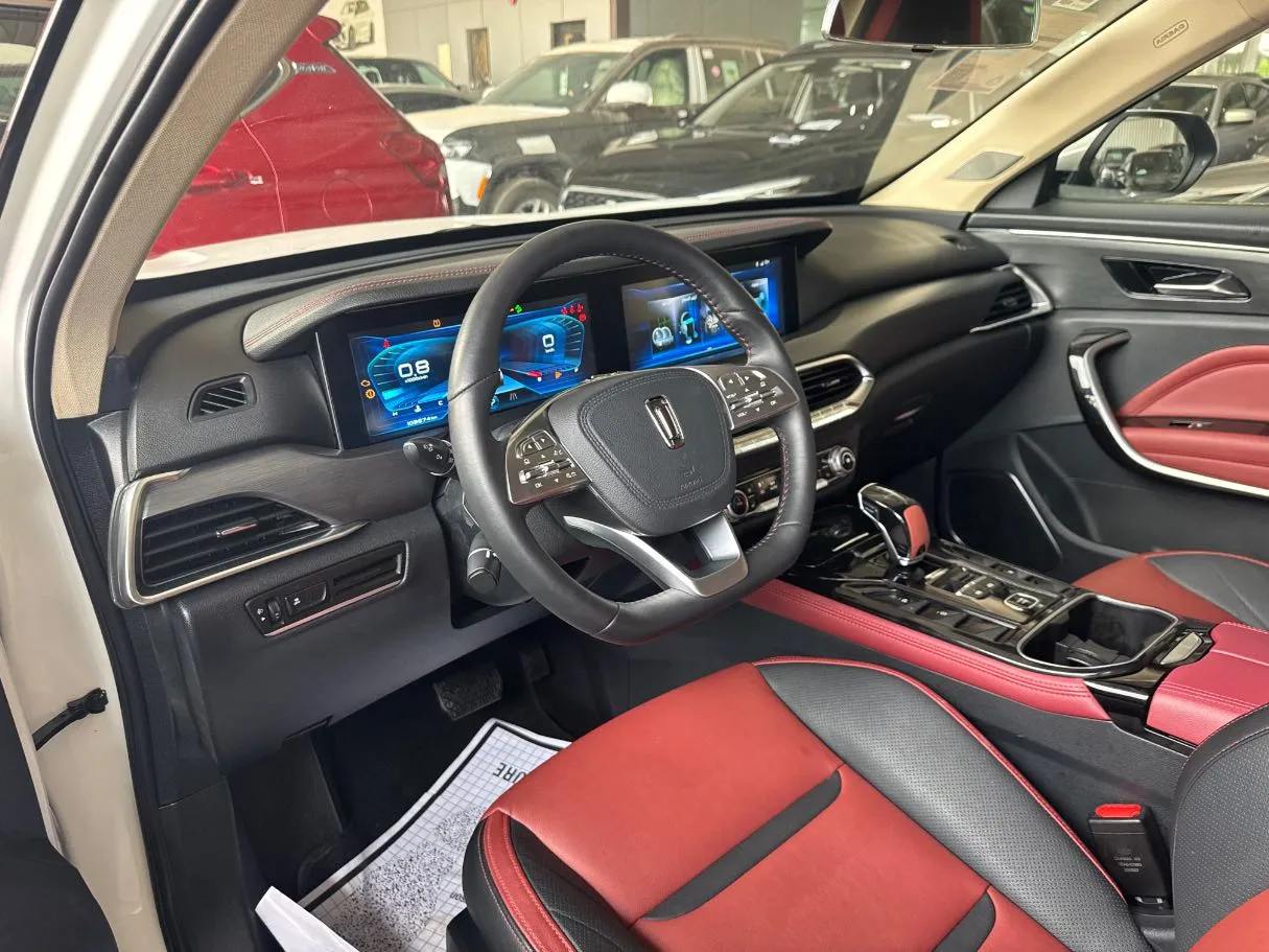 Car image 13