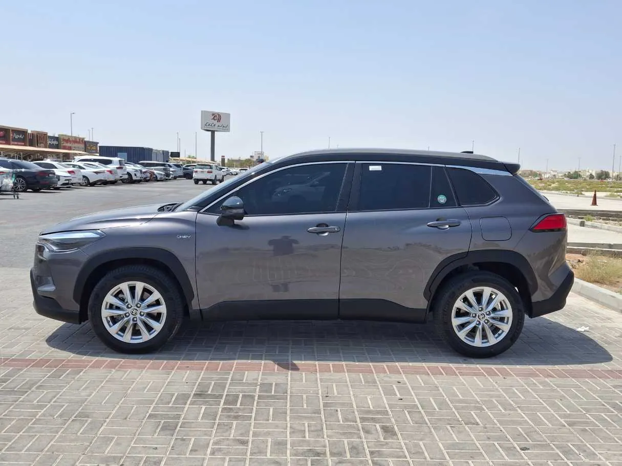 Car image 8